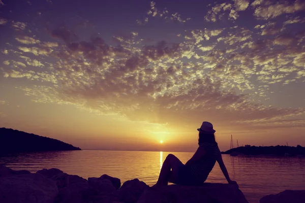 Berjalan Pelan namun Tetap Teratur dalam Kehidupan Sehari-hari